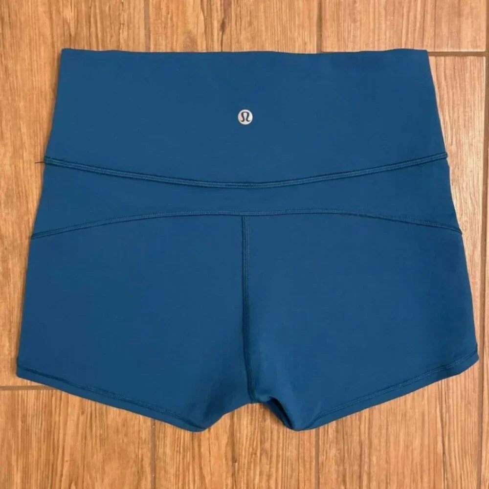 Lululemon In Movement Short *Everlux 2.5